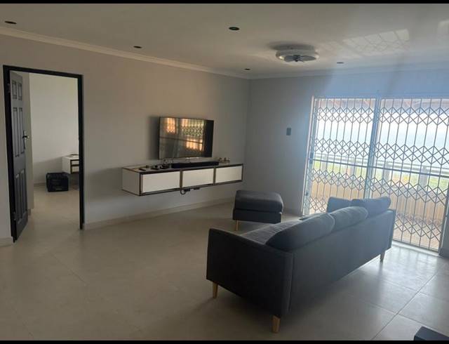 2 BEDROOM PROPERTY TO RENT IN LA MERCY